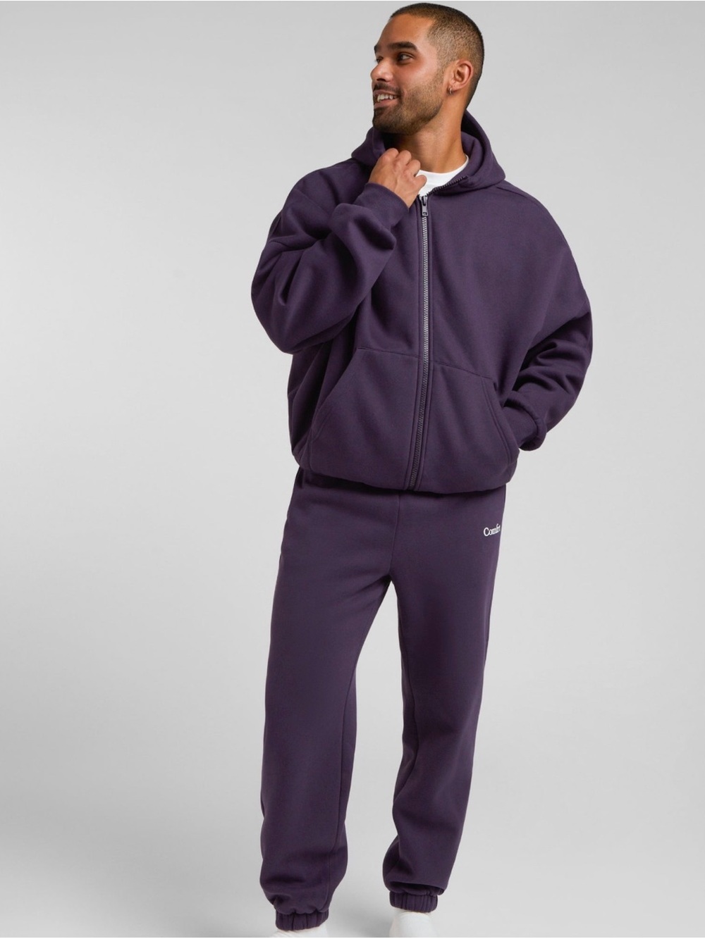 COMFRT new cloud, zip hoodie in blackberry